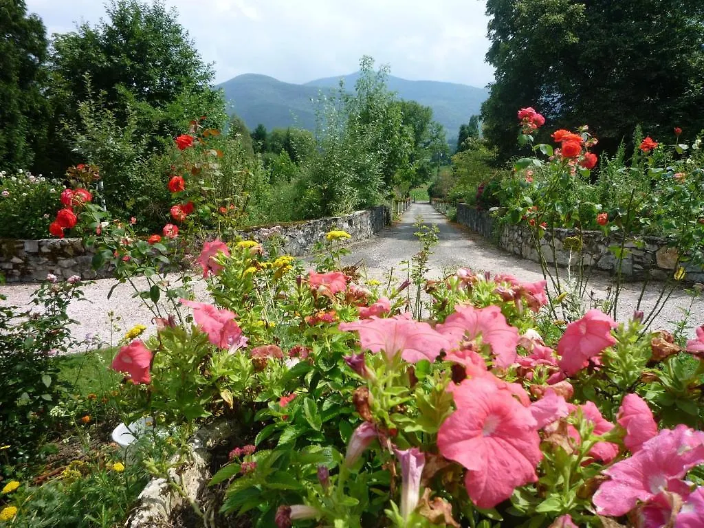 Bed and Breakfast Domaine Véga Saint-Arroman  3*, Saint-Arroman (Hautes-Pyrenees)